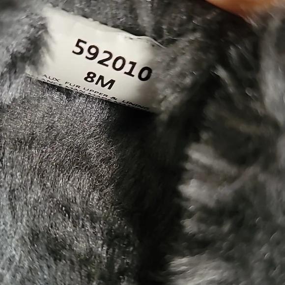 Lilly Faux Shearling SlippersMINNETONKA - Picture 9 of 9